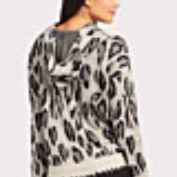 FATE Women's Size Med Sweater Pullover Hoodie Distressed on Purpose Animal Print - Picture 5 of 7